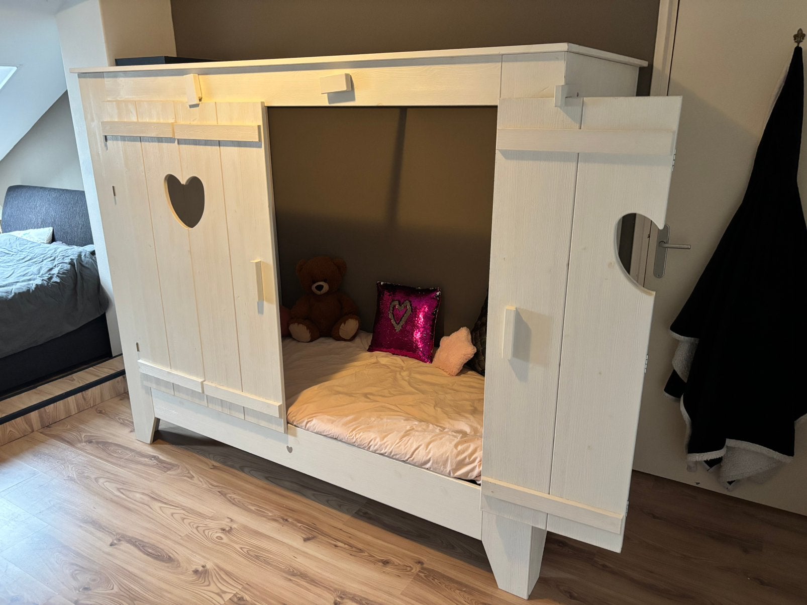Mooie kinder bedstee, Ophalen, 85 tot 100 cm, Zo goed als nieuw, Lattenbodem