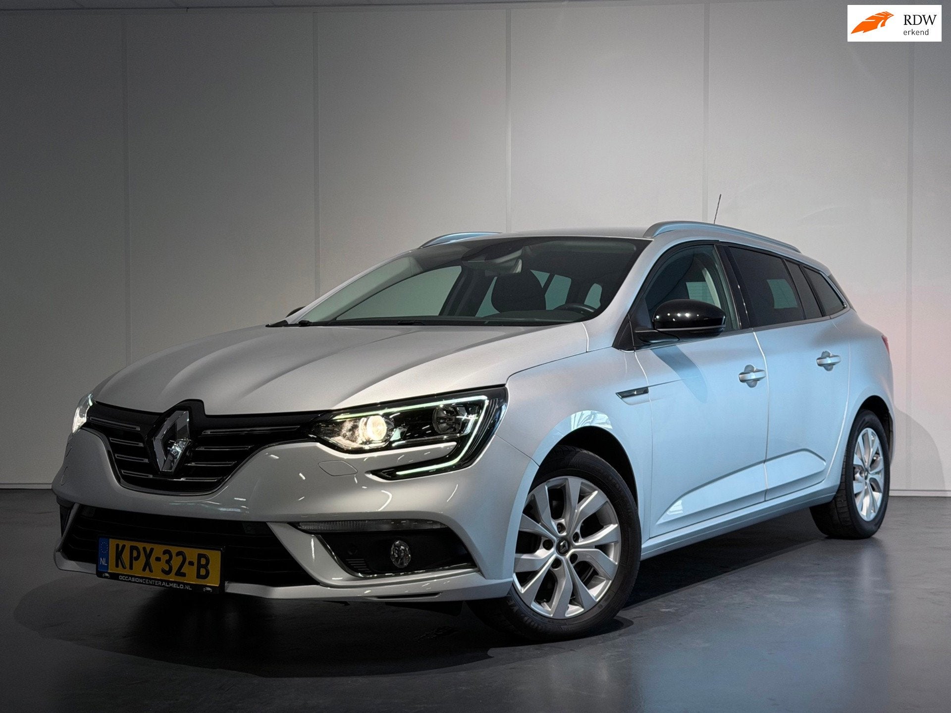 Renault Mégane Estate 1.3 TCe Limited /Clima/Cruise/LED/Car, Voorwielaandrijving, Dealer onderhouden, Stof, Gebruikt