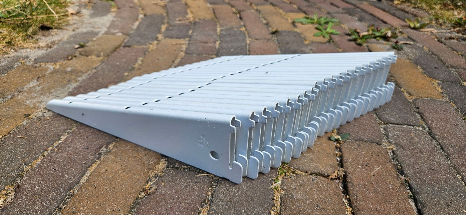 Witte plankdragers, rails en planken voor wandrek, Ophalen, Gebruikt