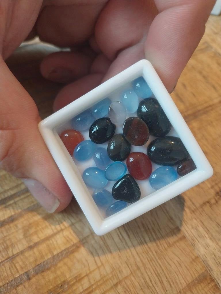 Mix doosje gekleurde agaat cabochons, Sieraden, Tassen en Uiterlijk, Edelstenen, Ophalen of Verzenden, Nieuw
