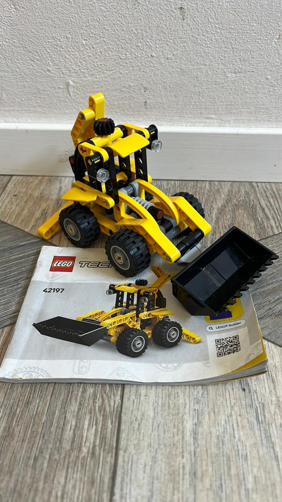 Lego 43197 Technic Graaflaafmachine, Kinderen en Baby's, Speelgoed | Duplo en Lego, Lego, Compleet, Ophalen of Verzenden, Zo goed als nieuw