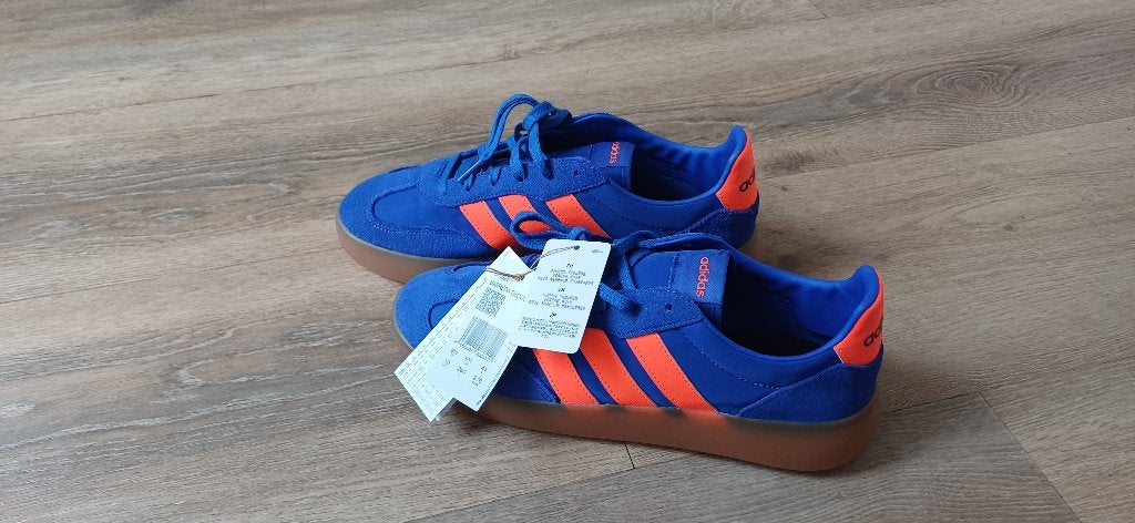 Adidas Barreda NIEUW mt 44 (valt iets kleiner), Blauw, Nieuw, Ophalen of Verzenden, Sneakers of Gympen