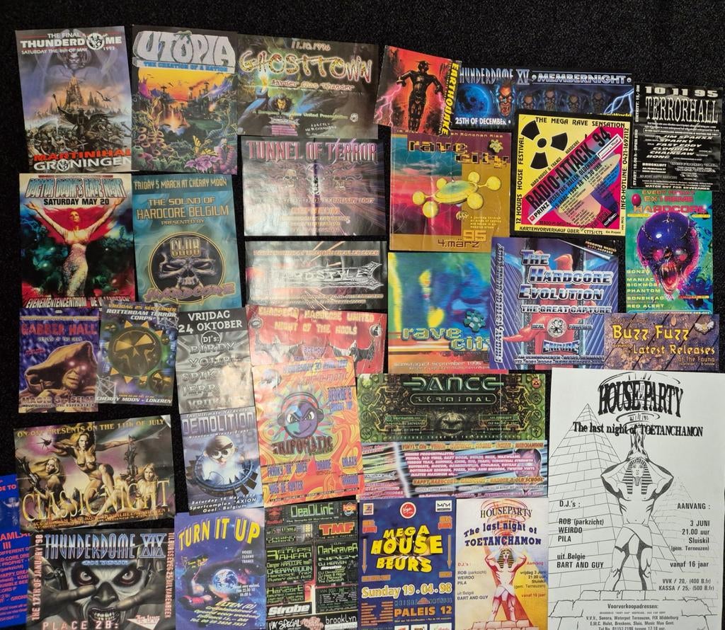 Hardcore flyers jaren 90, Ophalen of Verzenden