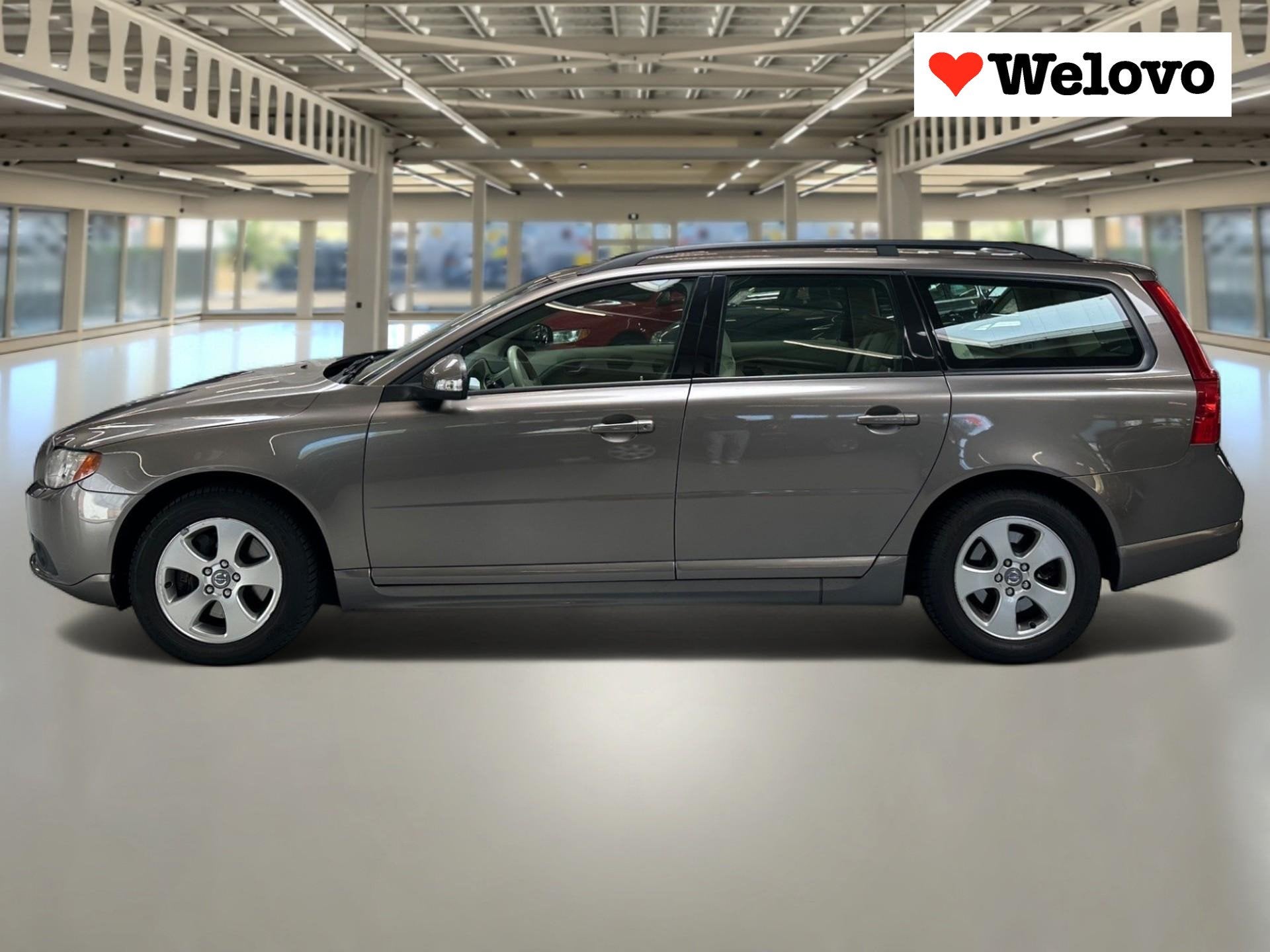 Volvo V70 2.5FT Momentum Incl. BTW, leder, trekhaak, electr., 1574 kg, 2521 cc, Euro 4, 750 kg