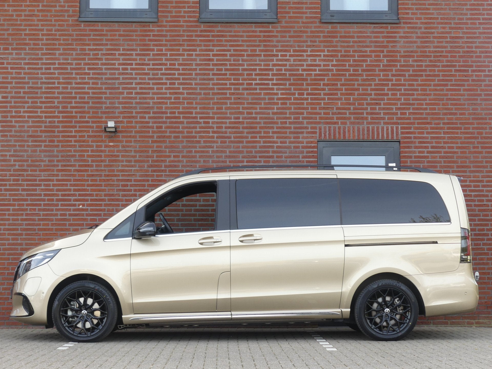 Mercedes-Benz EQV 300 L2 90kWh Dubbel Cabine Led/Leer/360 ca, Auto's, Gebruikt, 204 pk, Geïmporteerd, Automatische klimaatregeling