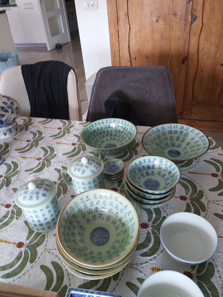 Grote Partij Chinees Porselein met kaligrafie, Ophalen, Aziatisch, Zo goed als nieuw, Porselein