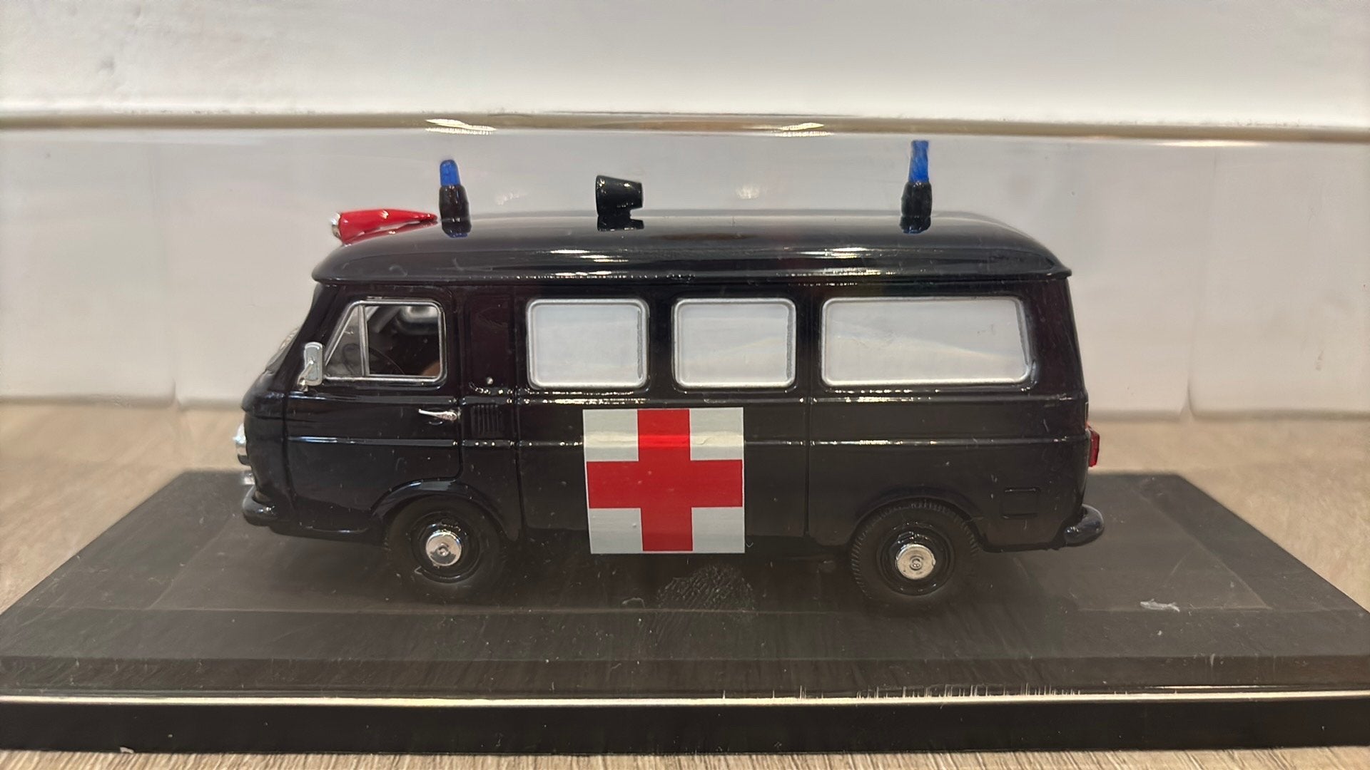 Fiat 238 ambulance, Ophalen of Verzenden, Zo goed als nieuw, Auto, Overige merken