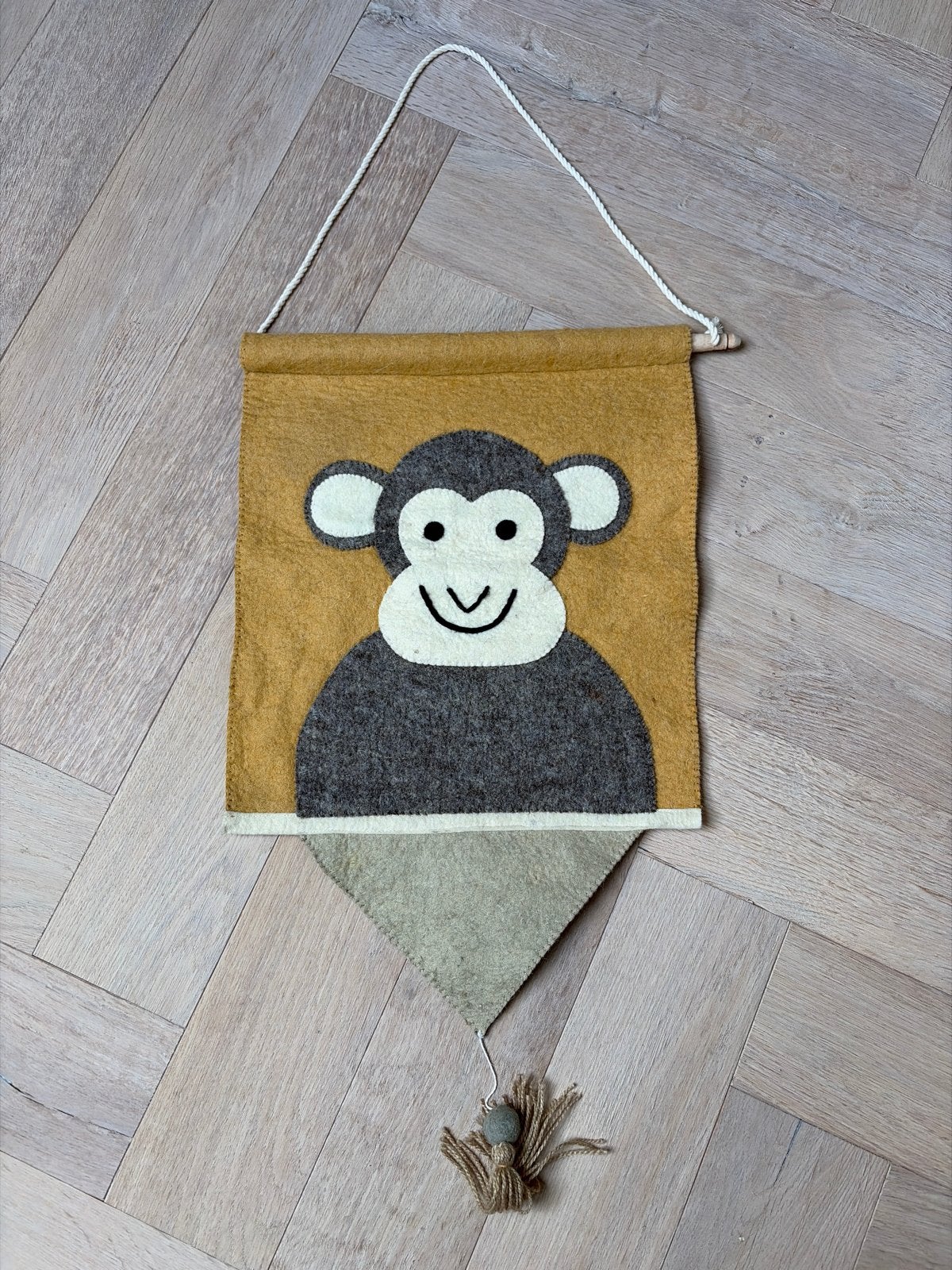 Vilten wanddecoratie aap voor kinderkamer, Ophalen of Verzenden, Nieuw, Wanddecoratie