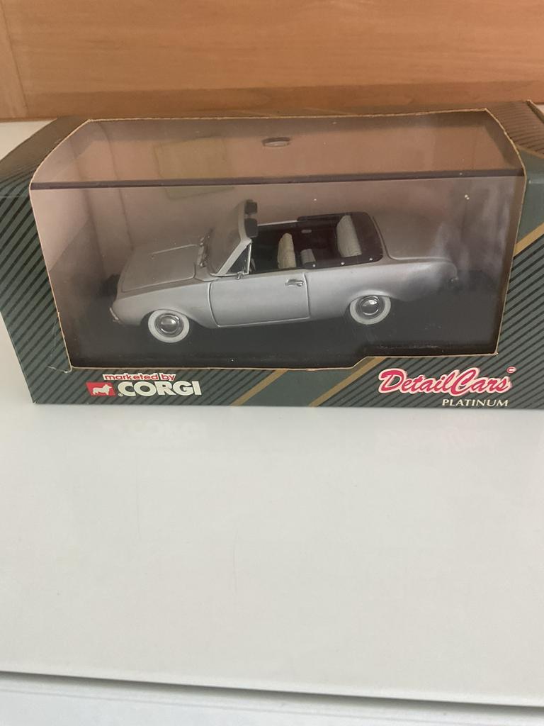 Ford Taunus cabriolet 1:43 nieuw in verpakking, Ophalen, Nieuw, Auto, Overige merken