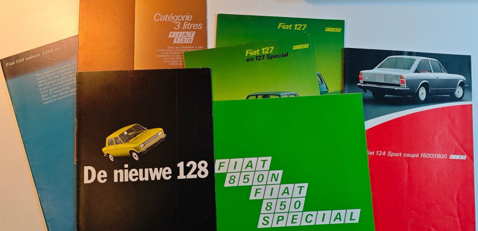 6 originele Fiat brochures (jaren '70) in topstaat, Ophalen of Verzenden, Gelezen, Algemeen