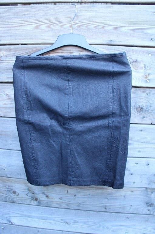 Rok zwart Closed mt 44 Lamsleer Vaste prijs, Kleding | Dames, Maat 42/44 (L), Ophalen of Verzenden, Zo goed als nieuw, Knielengte