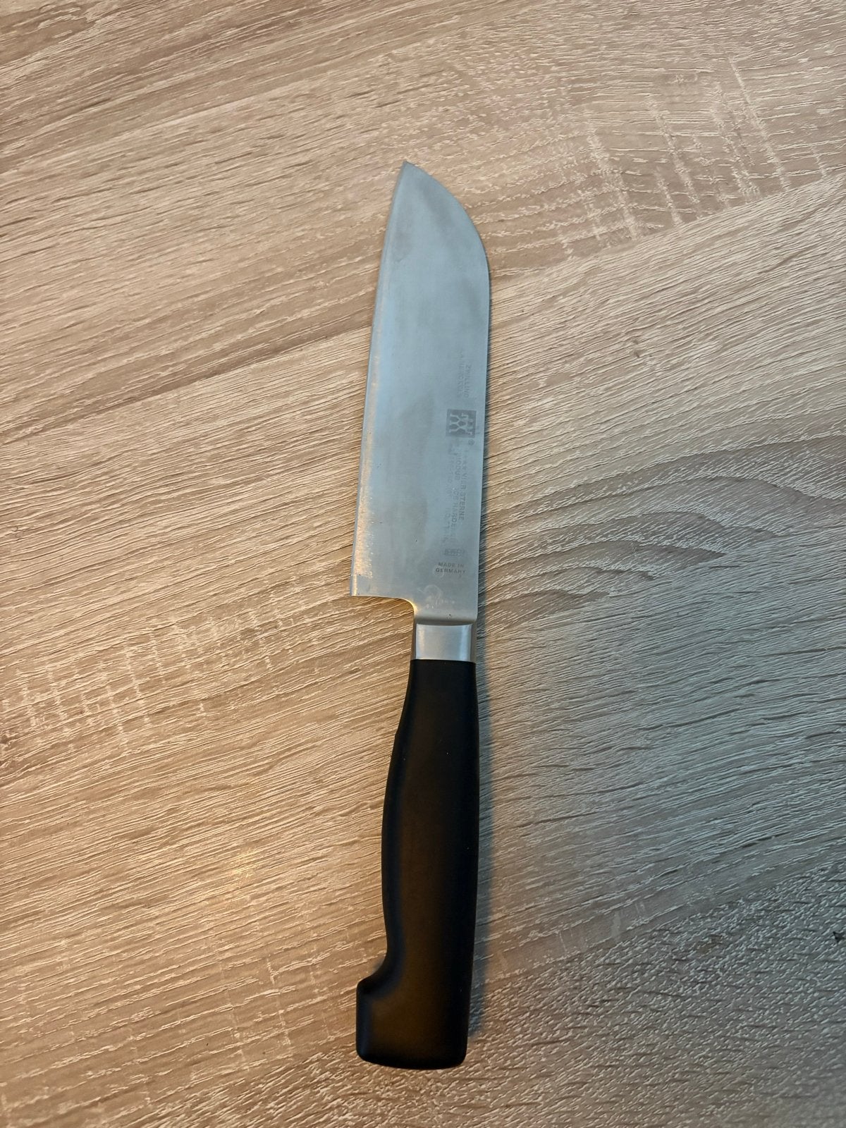 ZWILLING Santoku mes - Zo goed als nieuw, Overige typen, Ophalen of Verzenden, Zo goed als nieuw, Zwart