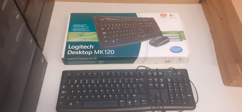 2x Logitech Desktop MK120 Toetsenbord (1x Nieuw in doos), Computers en Software, Toetsenborden, Toetsenbord en muis-set, Logitech