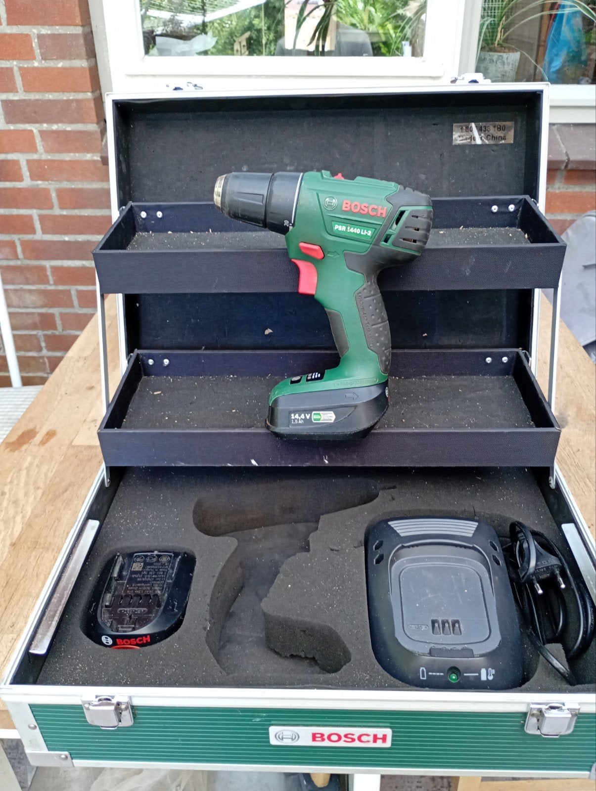 Accu boormachine 14.4 volt, Doe-het-zelf en Verbouw, Gereedschap | Boormachines, Ophalen, Gebruikt, Boor- en Schroefmachine