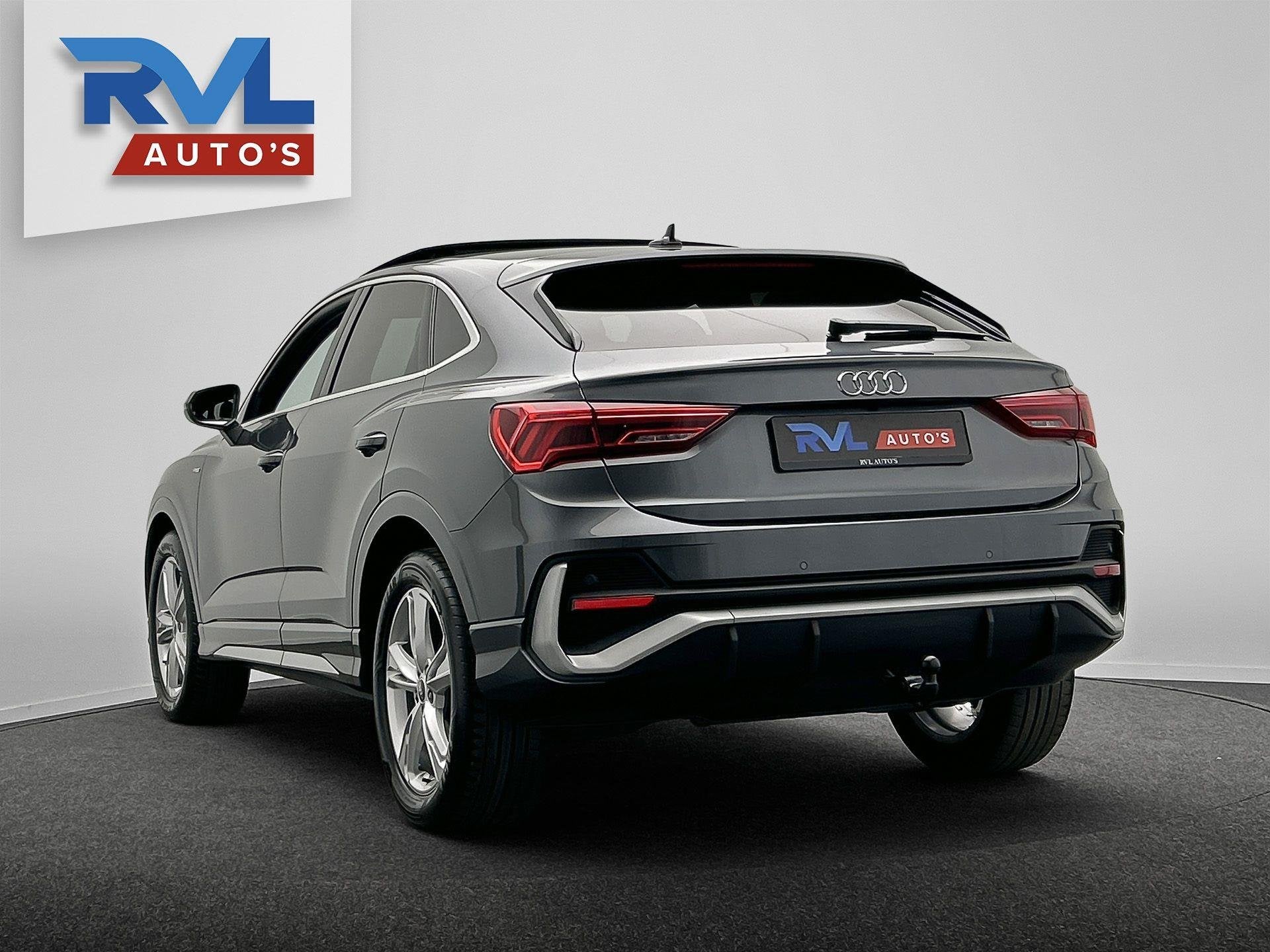Audi Q3 Sportback 35 TFSI S-Line | Pano/Dak | Leder | Elek/T, Auto's, Audi, 15 km/l, Zwart, 4 cilinders, 150 pk
