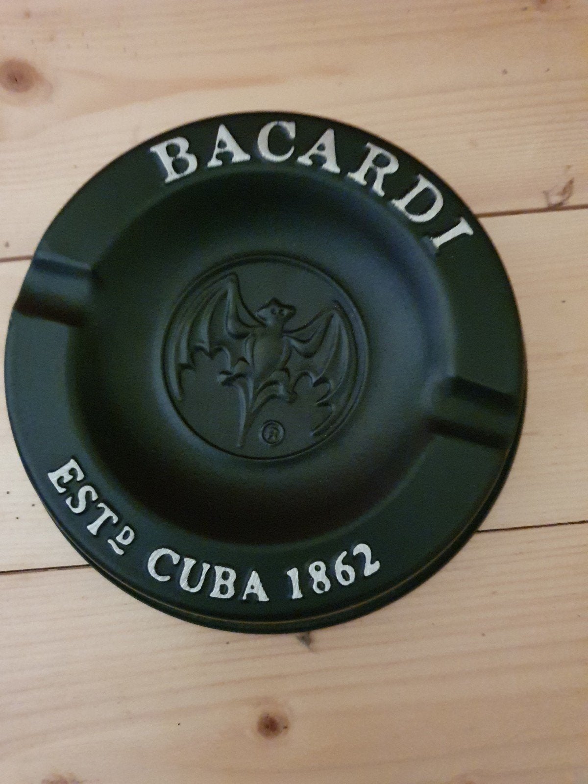 Bacardi Asbak - zwart - ESTD Cuba 1862 nieuw, Ophalen of Verzenden, Zo goed als nieuw, Gebruiksvoorwerp