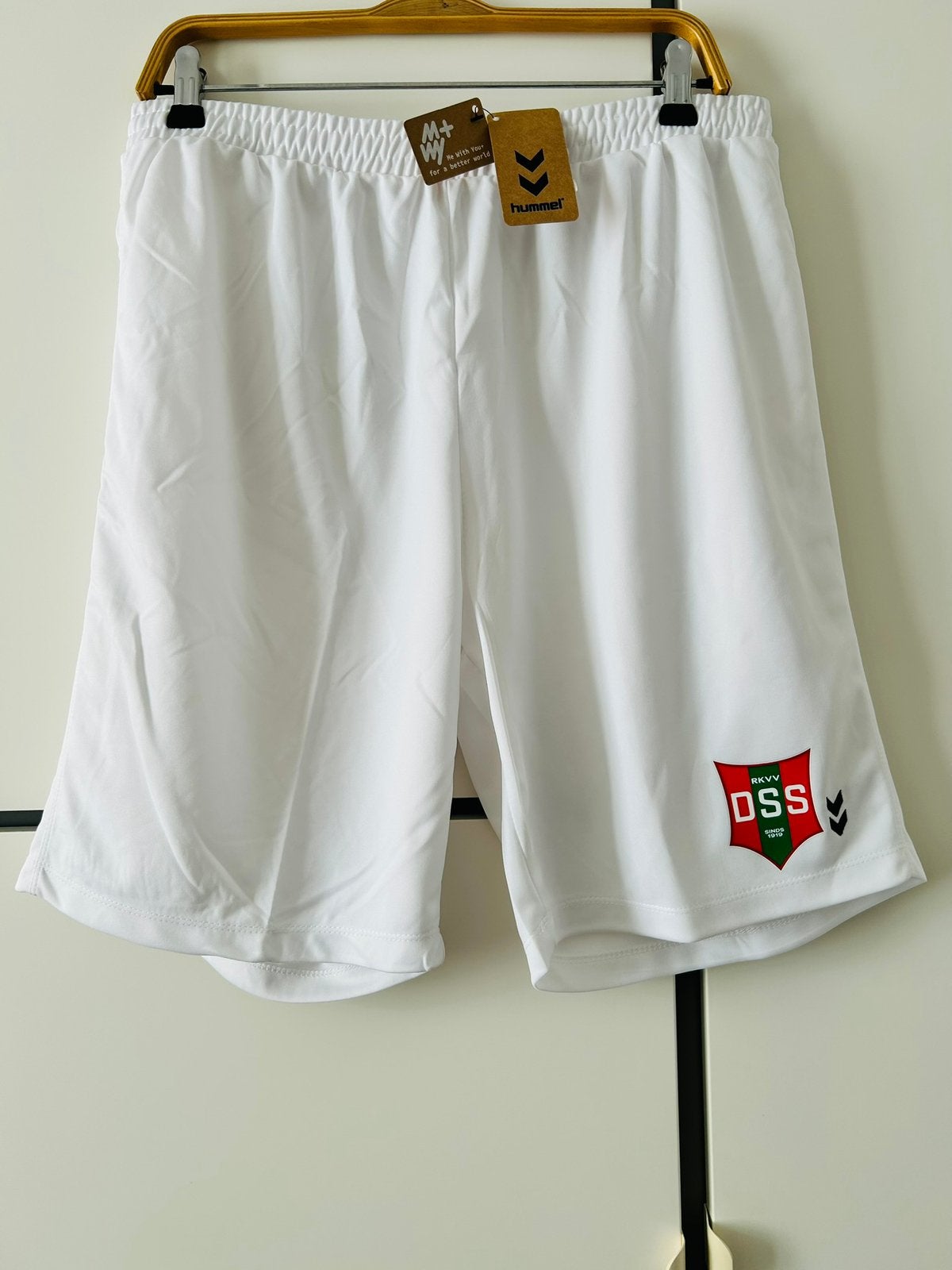 Nieuw DSS Hummel Voetbalshorts Maat XL Wit, Wit, Ophalen of Verzenden, Voetbal, Maat 56/58 (XL)