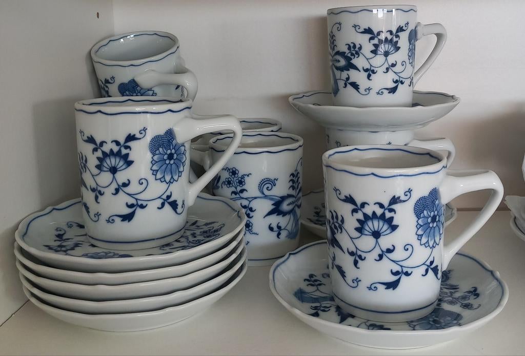Blue danube serviesdelen o.a kandijpot, sauskom, kop&schotel, Ophalen of Verzenden, Zo goed als nieuw, Overige stijlen, Porselein