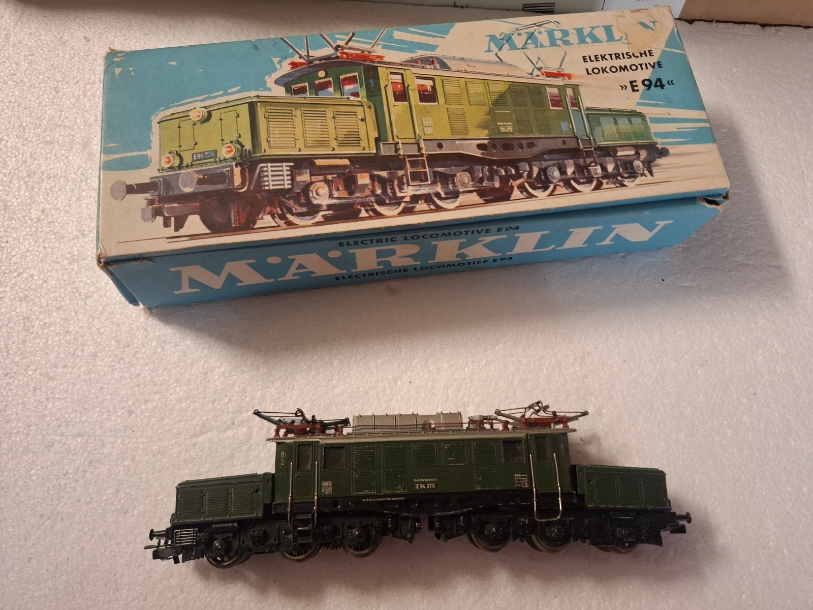 Marklin korte krokodil in ho analoog rijdt goed graag lezen, Wisselstroom, Gebruikt, Locomotief, Ophalen of Verzenden