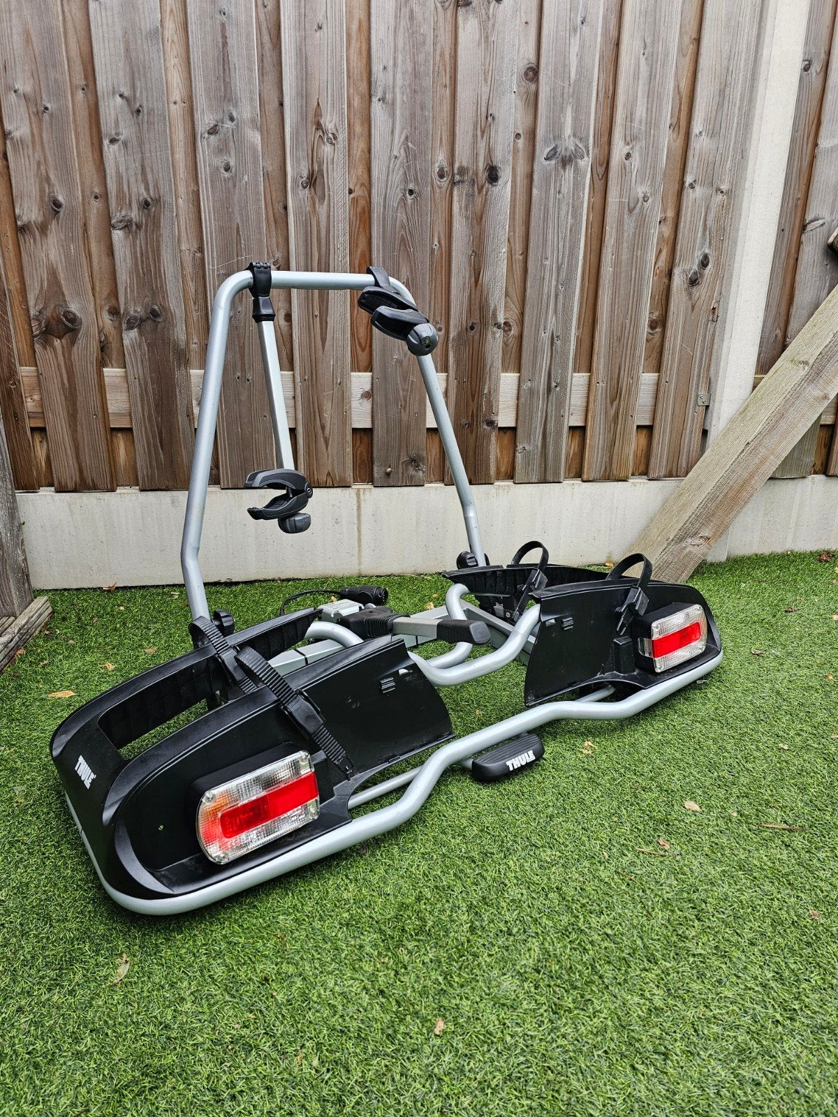 Thule Europower 916 Trekhaak Fietsendrager voor 2 E-bikes, Ophalen, Gebruikt, 2 fietsen, Trekhaakdrager