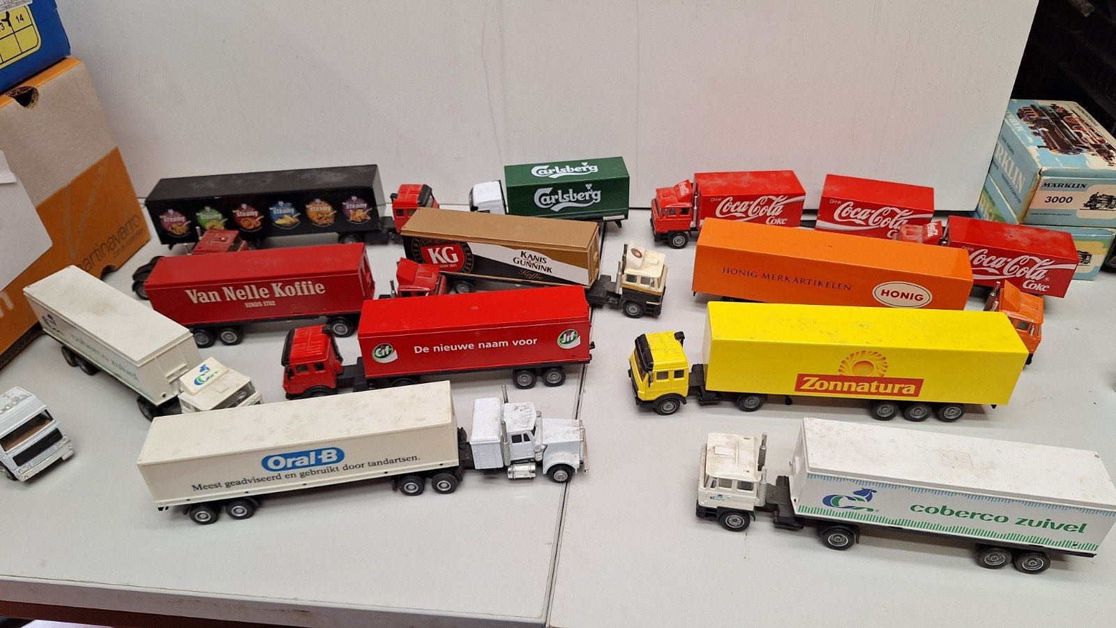 Verzameling van 1:60 schaalmodel vrachtwagens, Hobby en Vrije tijd, Ophalen of Verzenden, Gebruikt, Bus of Vrachtwagen