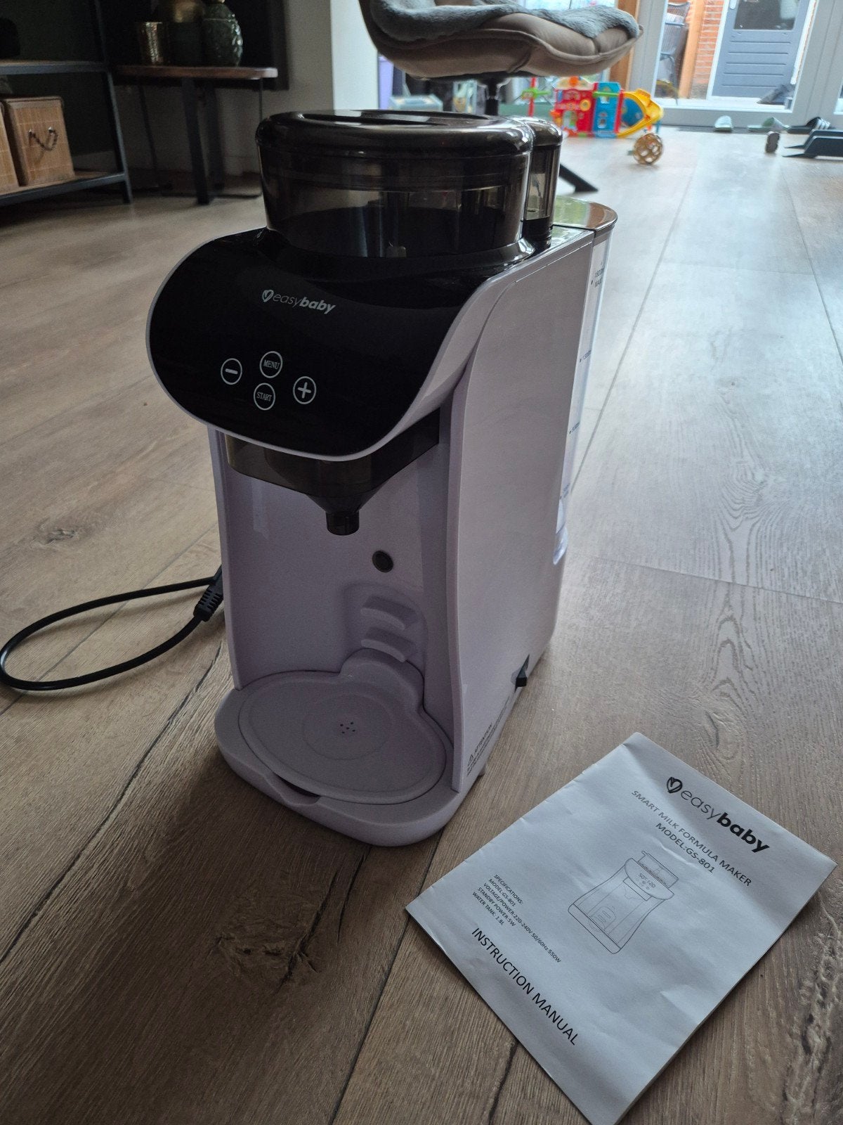 Easybaby Milk Maker - Perfect werkende babyvoedingmaker, Kinderen en Baby's, Babyvoeding en Toebehoren, Gebruikt, Babyvoedingmaker