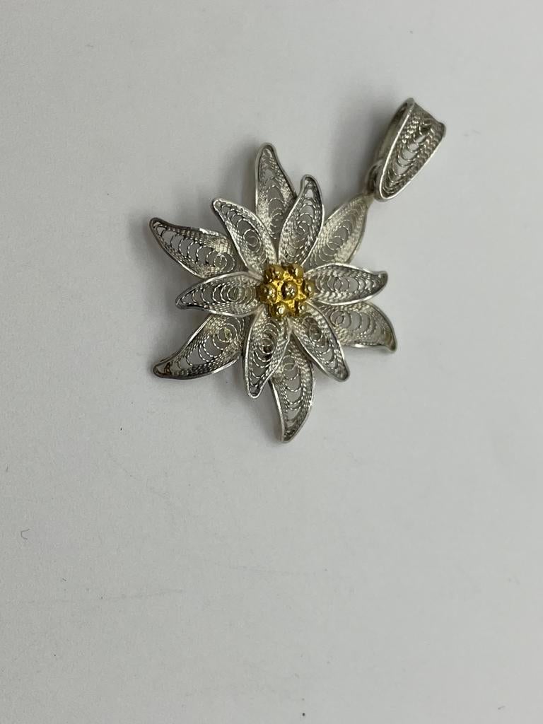 C793 Prachtige zilveren edelweiss hanger, Sieraden, Tassen en Uiterlijk, Antieke sieraden, Ophalen of Verzenden, Zilver, Hanger