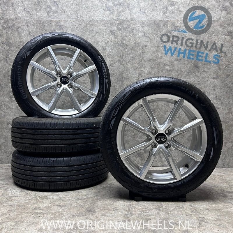 17 inch originele velgen + zomerbanden Kia Stonic