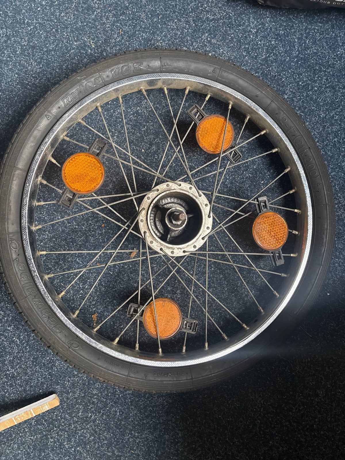 Puch voorwiel spaak met band - 17 inch, Ophalen of Verzenden, Gebruikt, Overige typen