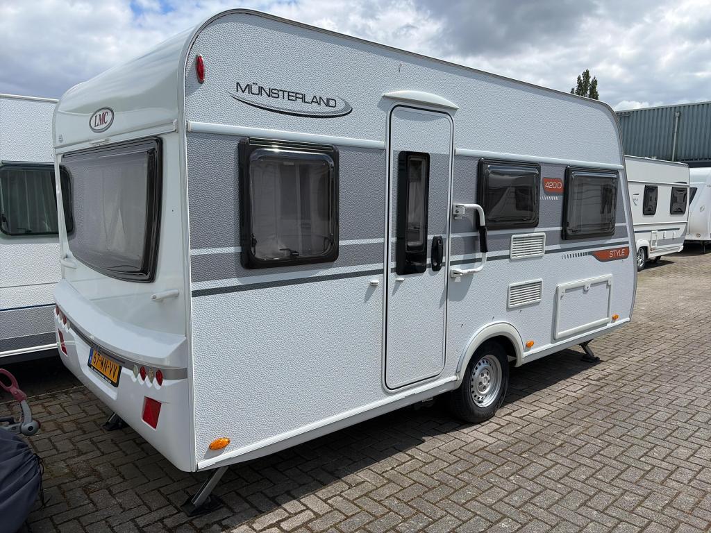 LMC Style 420 D Mover/Voortent/Fietsdr., Standaardzit, Bedrijf, LMC en Münsterland, Tot en met 4