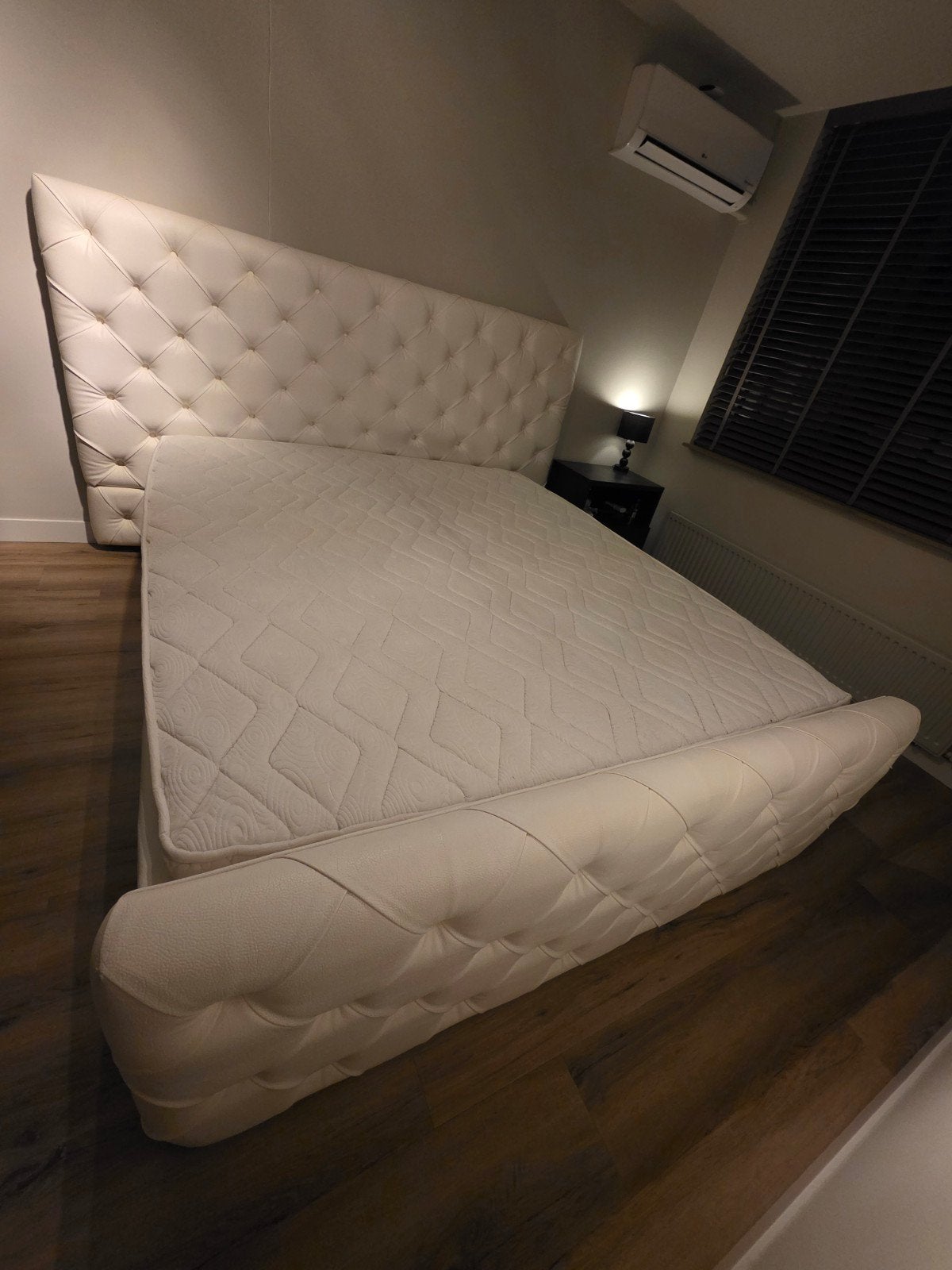 Luxe Goossens Boxspring 180x210cm wit (kunst)leer, Huis en Inrichting, Ophalen, Gebruikt, Tweepersoons, 180 cm