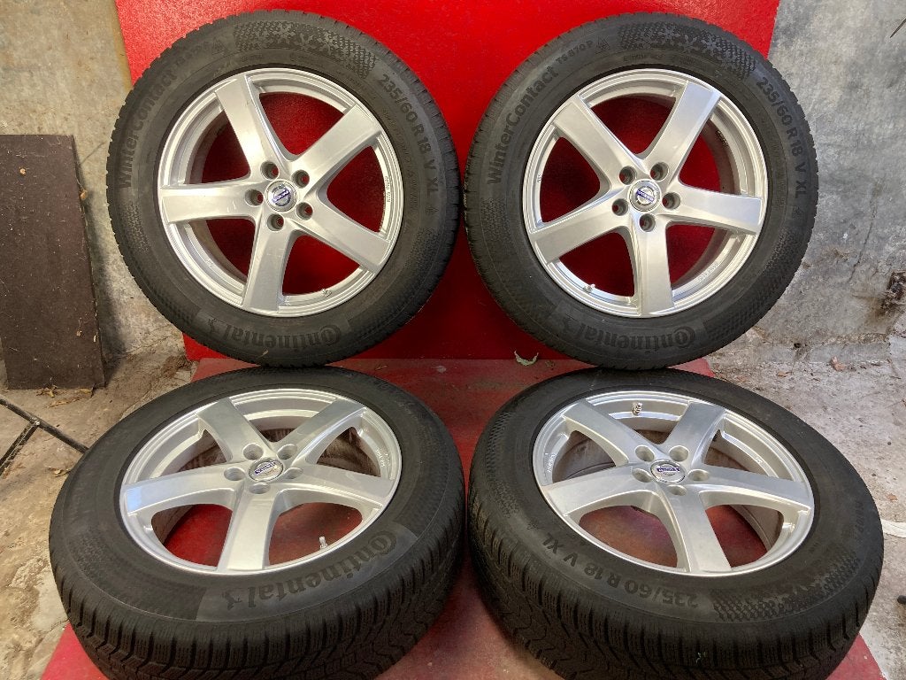 Winterbanden Volvo XC60 235/60R18 Continental, 18 inch, Gebruikt, ., Banden en Velgen