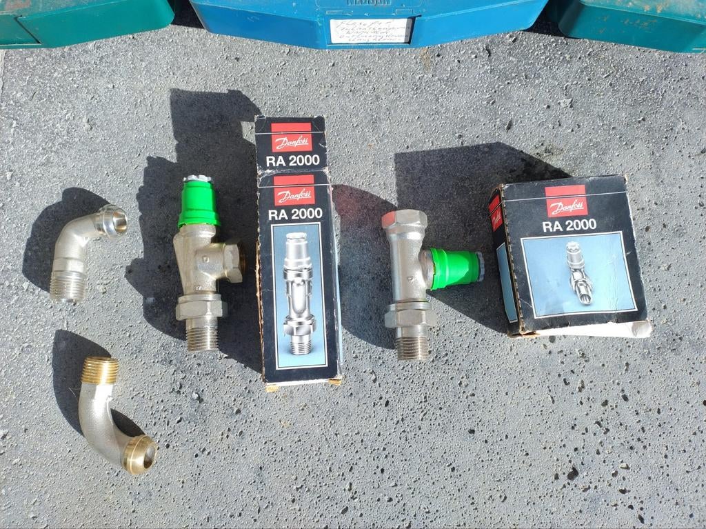 Danfoss Thermostaatkranen - €2,50 per stuk, Ophalen of Verzenden, Gebruikt