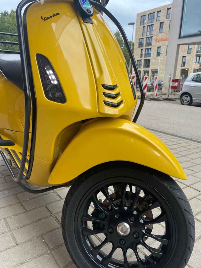 Vespa Sprint vol opties, Ophalen, Overige modellen, Zo goed als nieuw, Benzine