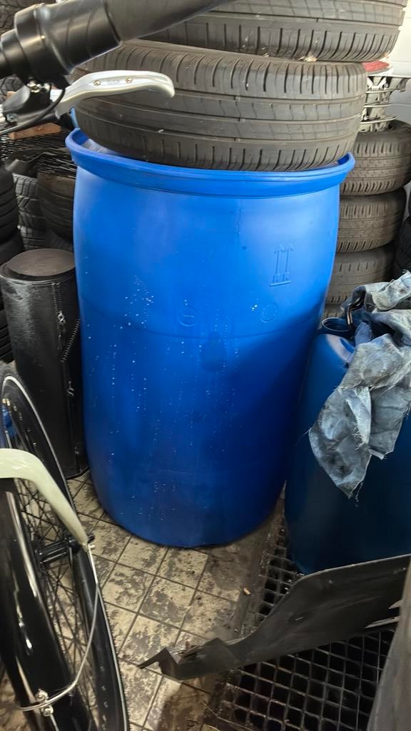 200 liter leeg ad blue vat, 150 liter of meer, Ophalen of Verzenden, Zo goed als nieuw