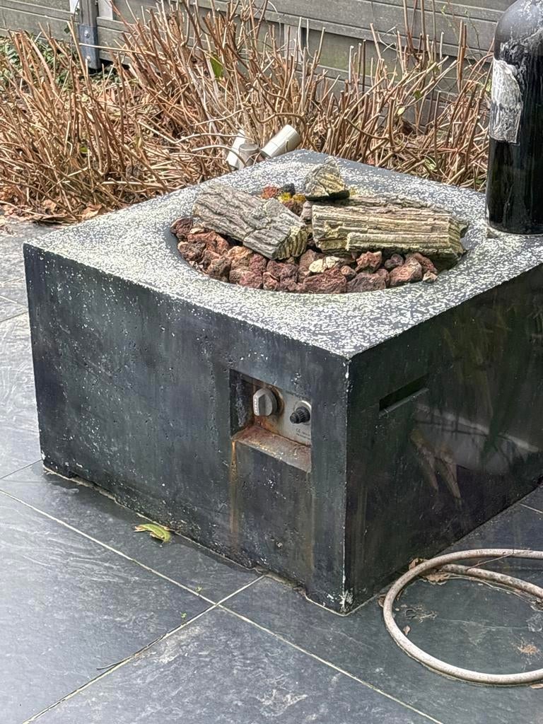 Cocoon Table - Sfeervolle Buitenhaard, Ophalen, Gebruikt