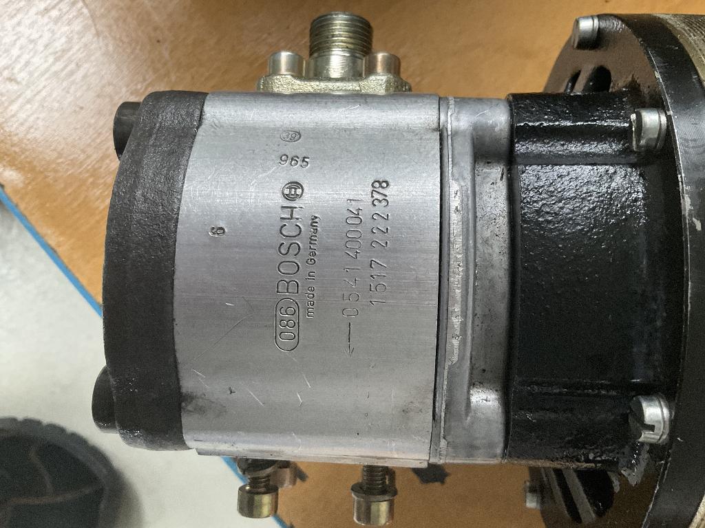 Bosch 24v DC motor + tandwielpomp (2), Gebruikt, -, -, Overige Auto-onderdelen