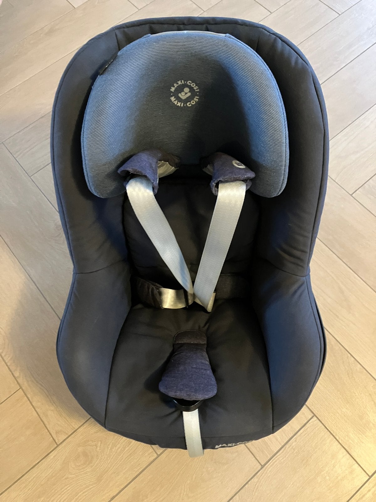 Maxi Cosi Pearl autostoel met familyfix, Ophalen, Gebruikt, 9 t/m 18 kg, Slaapstand
