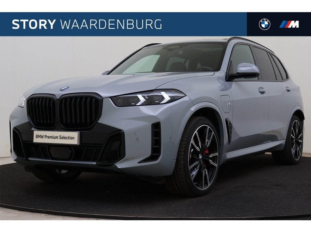 BMW X5 xDrive50e M Sport Automaat / Trekhaak / Panoramadak /