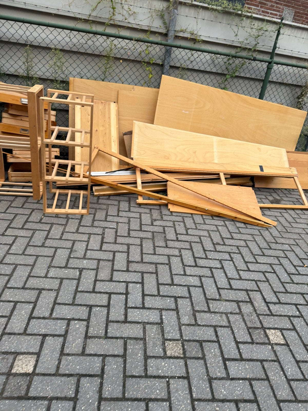 Oude kast alles in een keer mee GRATIS, Doe-het-zelf en Verbouw, Hout en Planken, Gebruikt, Grenen, Ophalen of Verzenden, Balk