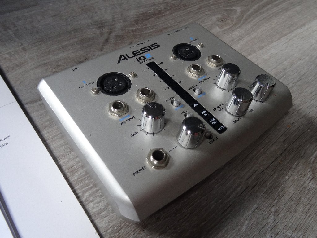 Alesis iO2 Express mixer, Muziek en Instrumenten, Ophalen, Gebruikt, Minder dan 5 kanalen