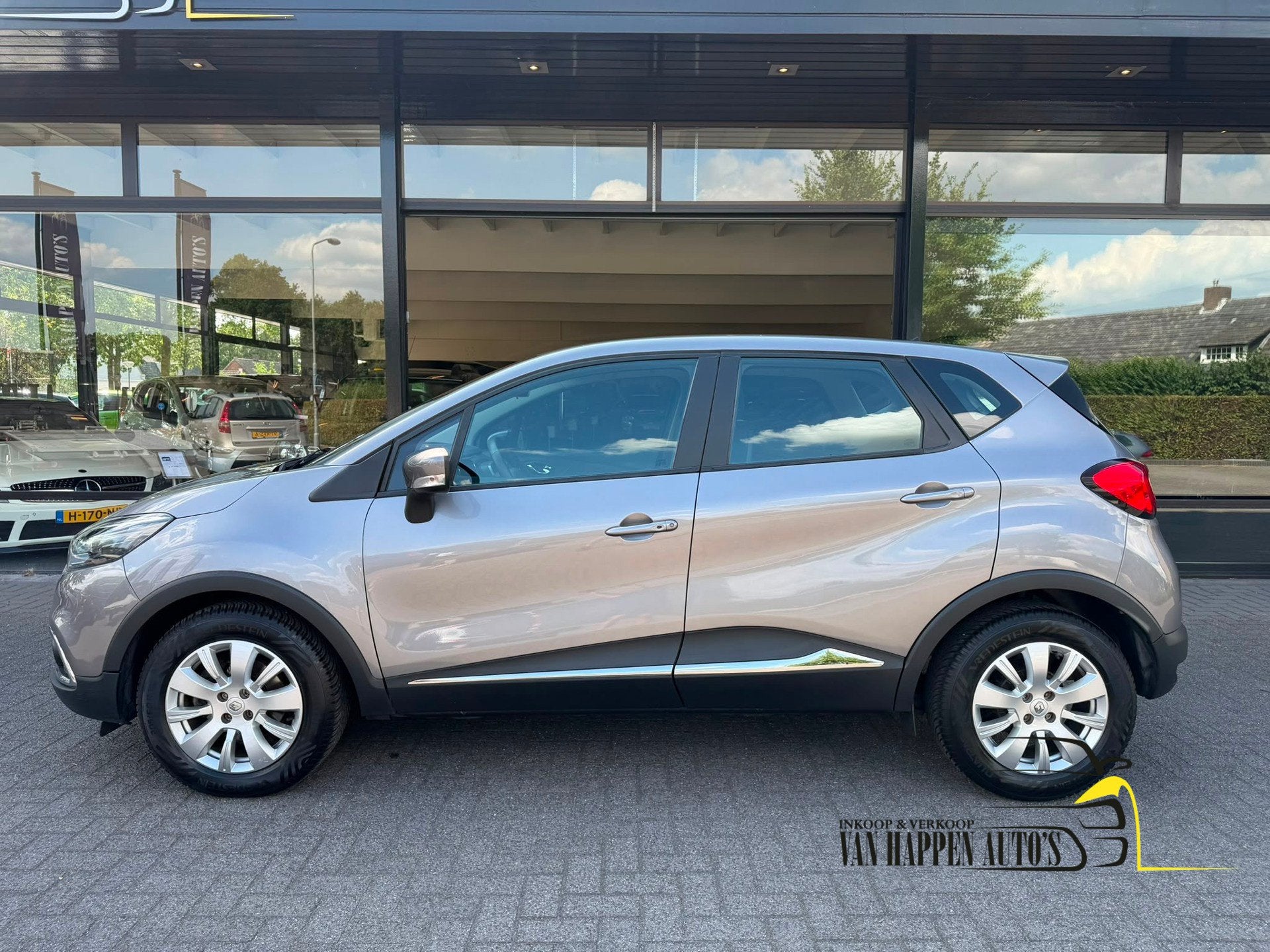 Renault Captur 1.2 TCe Expression, Euro 5, LED verlichting, 4 cilinders, Origineel Nederlands