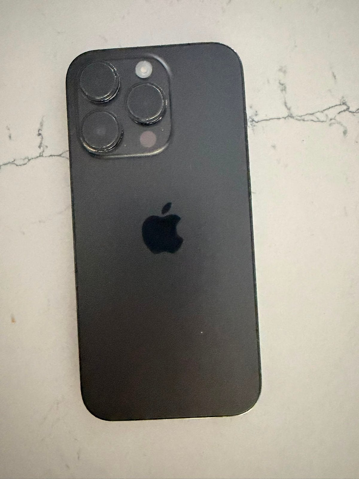 iPhone 14 Pro met MagSafe hoesje, Ophalen, Zwart, 81 %, Zonder simlock