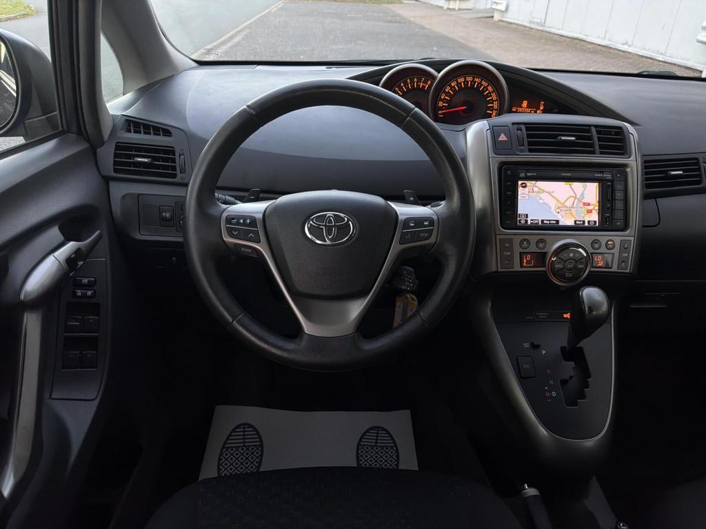 Toyota Verso 1.8 VVT-i Business - 7PERSOON/AUTOMAAT/NAVI/NAP, Auto's, Toyota, 4 cilinders, Euro 4, Zilver of Grijs, 1300 kg