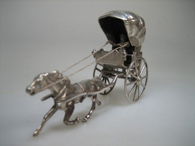 Zilveren oude miniatuur Rijtuig met man en paard uit 1976, Verzenden, Zilver