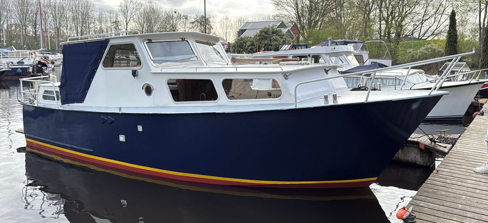 Motorboot 9,5x3,2  Fiat 3 cylinder diesel. Starten lopen., Watersport en Boten, 10 m, Gebruikt, Diesel, Kruiser