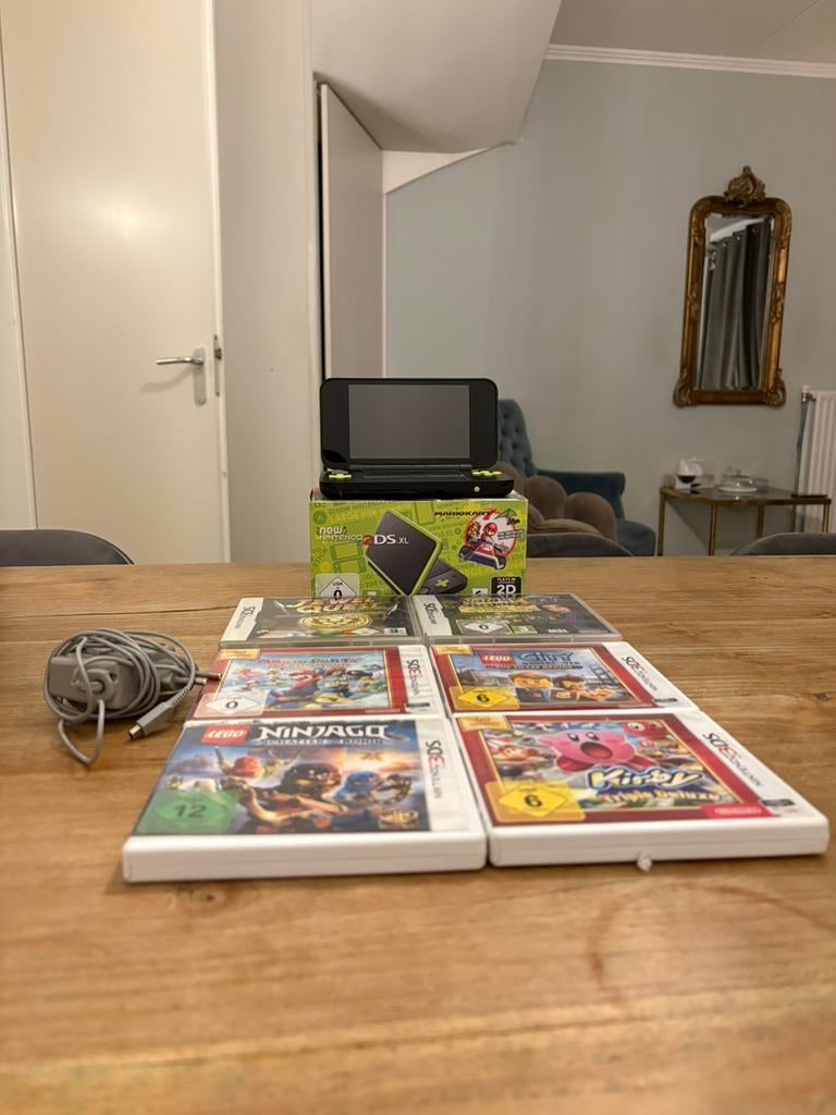 Nintendo 2DS XL + 6 spellen + oplader – complete set!, Ophalen of Verzenden, Zo goed als nieuw, Met 2 controllers