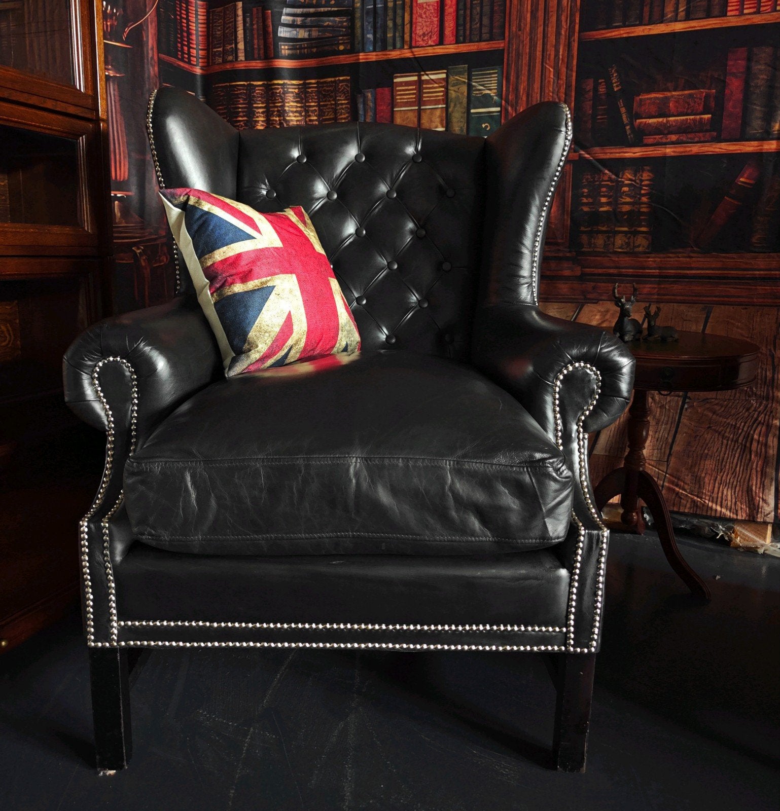 Set Luxe Zwarte Chesterfield King Oorfauteuils, Huis en Inrichting, Fauteuils, Gebruikt, Bollenmarkt 14c Zwaagdijk Oost, Treasure