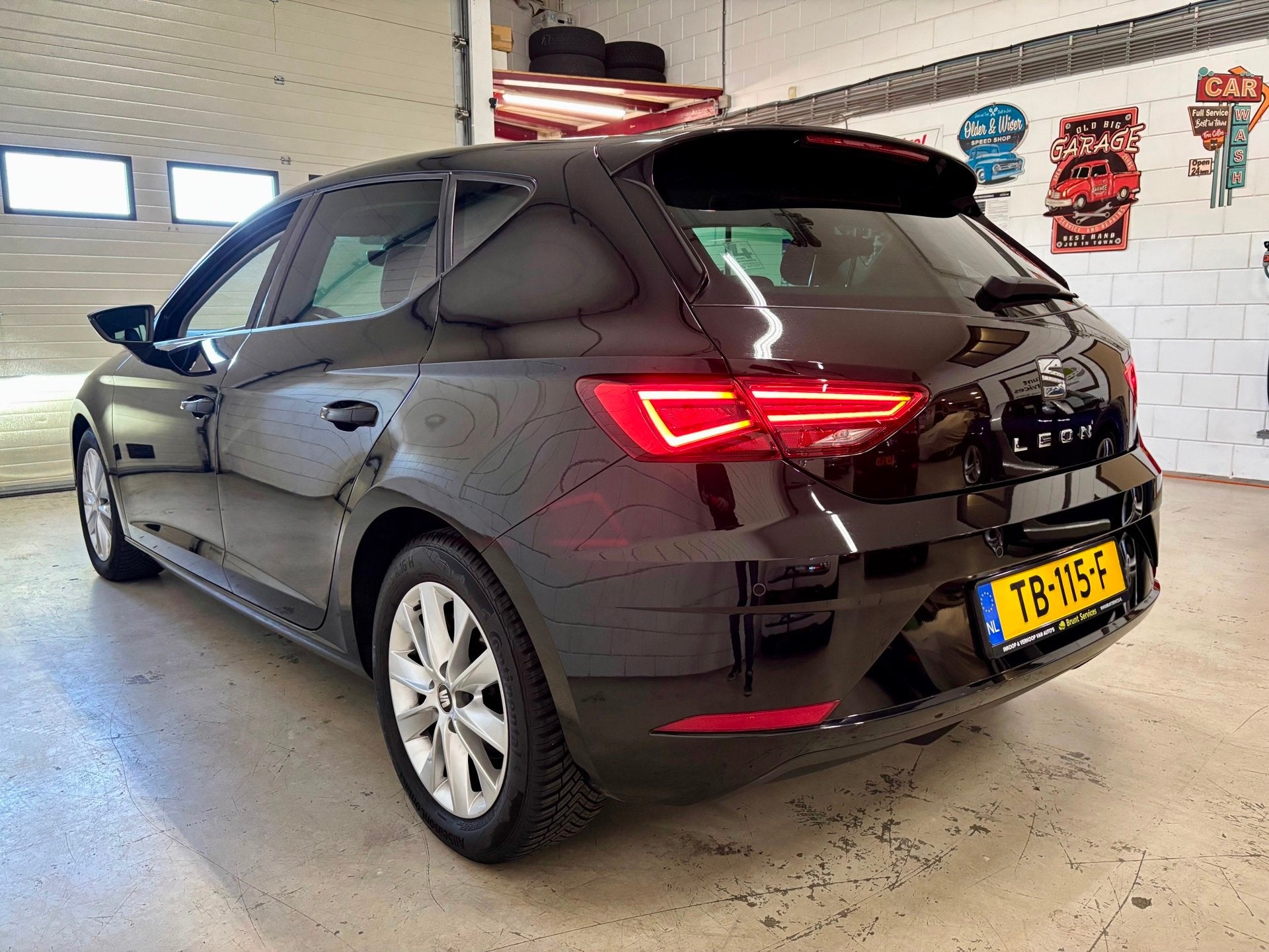 Seat Leon 1.0 EcoTSI Bj.18|Led|116PK|Automaat|Carplay|Camera, Stof, Gebruikt, Leon, Origineel Nederlands