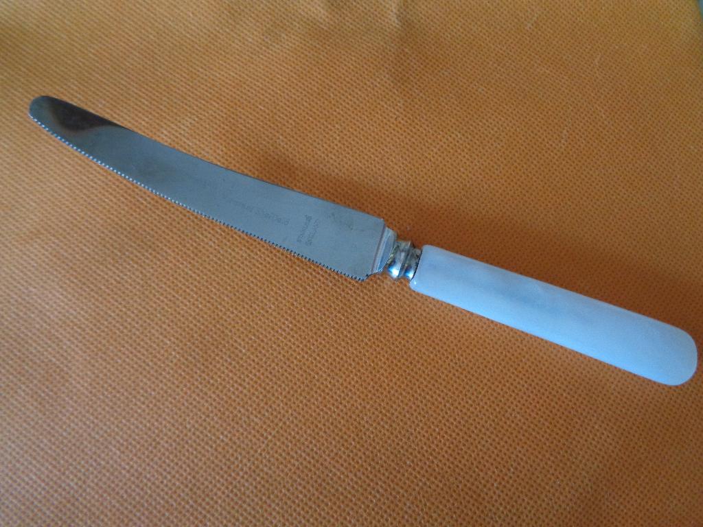 mes met gekartelde  gebogen top van sheffield 18 cm, Antiek en Kunst, Ophalen of Verzenden